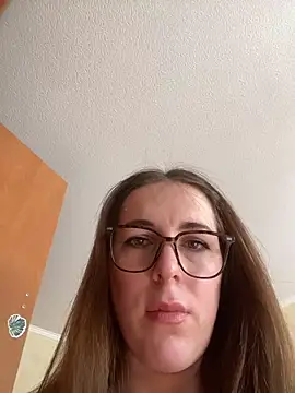 Snapshot of MommmyYummy chatting on March 5, 2026, 10:56 am MommmyYummy online show from March 5, 2026, 10:56 am