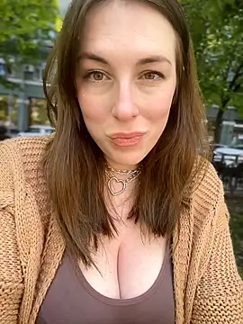 MommmyYummy online show from May 6, 2026, 12:53 pm