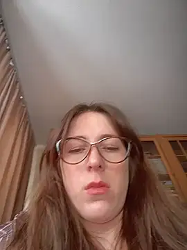 MommmyYummy online show from May 7, 2026, 1:58 pm