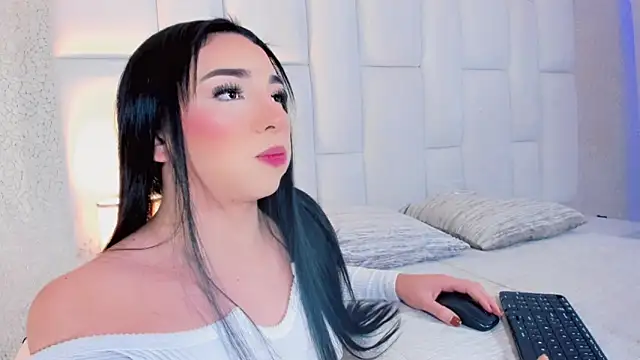 Snapshot of andrea_alvarz chatting on December 14, 2025, 4:51 am andrea alvarz online show from December 14, 2025, 4:51 am