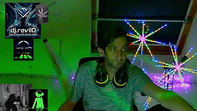 Snapshot of RevilO1180 chatting on April 17, 2026, 1:08 am RevilO1180 online show from April 17, 2026, 1:08 am