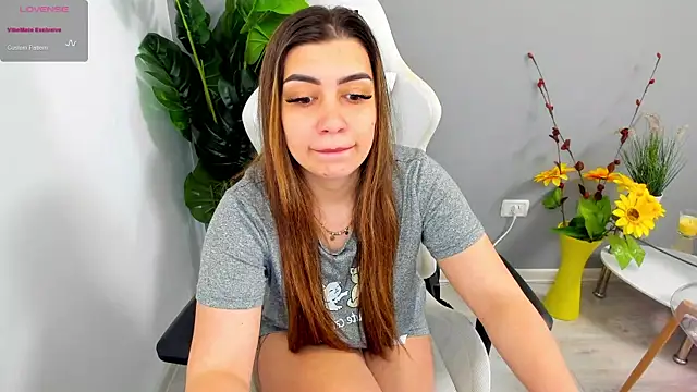 EveEvian online show from April 23, 2026, 11:49 am