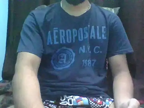 Snapshot of 8inchlegendbro chatting on May 17, 2026, 9:31 am 8inchlegendbro online show from May 17, 2026, 9:31 am