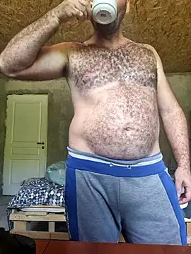 Snapshot of florin421 chatting on May 23, 2026, 3:11 pm florin421 online show from May 23, 2026, 3:11 pm