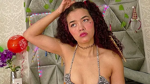 Angela lovee online show from October 9, 2025, 12:38 pm