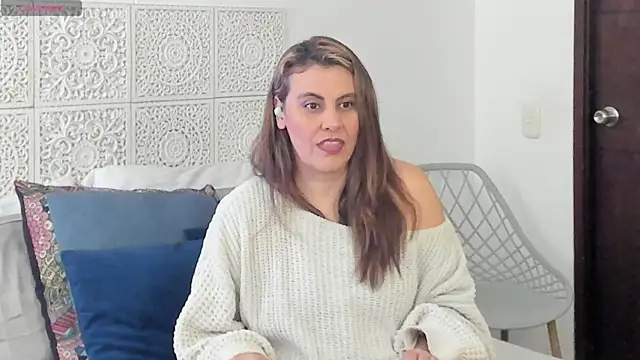 V monse online show from October 9, 2025, 9:48 pm