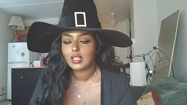 Snapshot of SiminFox chatting on October 31, 2025, 7:43 pm SiminFox online show from October 31, 2025, 7:43 pm