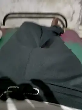 Snapshot of samlord261 chatting on February 10, 2025, 3:32 pm samlord261 online show from February 10, 2025, 3:32 pm