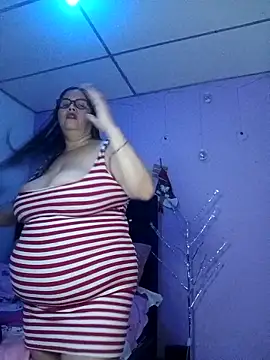 EllisW8 online show from November 22, 2025, 10:47 am