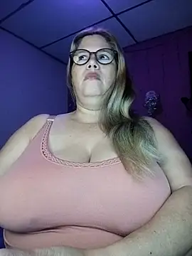 EllisW8 online show from September 14, 2025, 12:27 pm