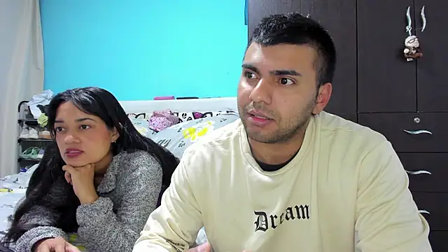 Snapshot of 2ScarletandRyan8 chatting on February 19, 2026, 10:01 am 2ScarletandRyan8 online show from February 19, 2026, 10:01 am