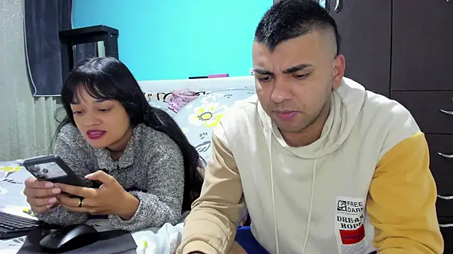 2ScarletandRyan8 online show from November 22, 2025, 10:03 am