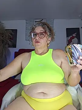 evelin hott online show from January 13, 2026, 3:43 am