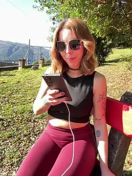 Snapshot of Mia_Railey chatting on October 25, 2025, 1:12 pm Mia Railey online show from October 25, 2025, 1:12 pm