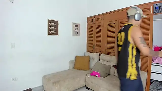 Snapshot of brutal_sex_room2 chatting on February 10, 2026, 12:59 pm brutal sex room2 online show from February 10, 2026, 12:59 pm