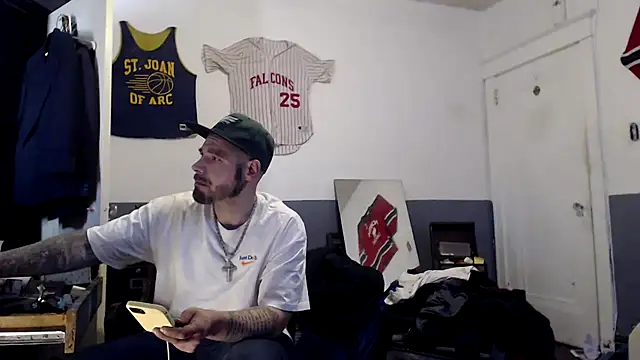 Snapshot of sledge901 chatting on January 27, 2025, 7:35 pm sledge901 online show from January 27, 2025, 7:35 pm