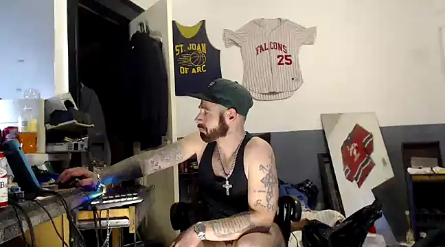 Snapshot of sledge901 chatting on February 7, 2025, 8:20 pm sledge901 online show from February 7, 2025, 8:20 pm