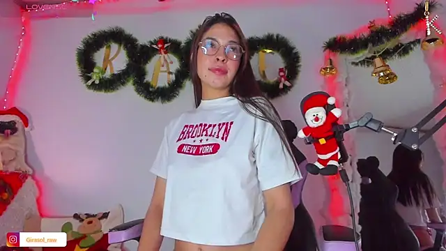 Snapshot of KATERAW chatting on December 14, 2025, 8:25 pm KATERAW online show from December 14, 2025, 8:25 pm