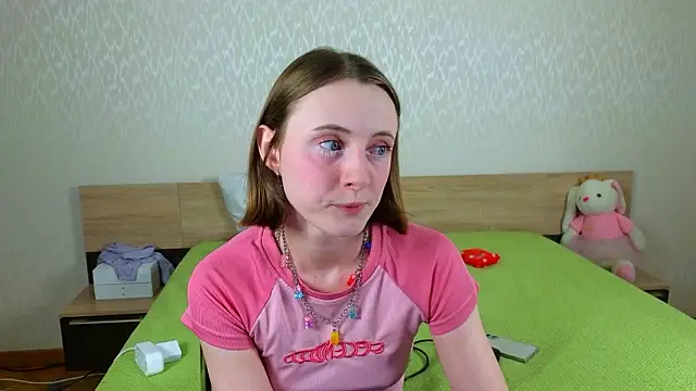 Snapshot of Cowell_Adelina chatting on March 29, 2026, 9:33 am Cowell Adelina online show from March 29, 2026, 9:33 am