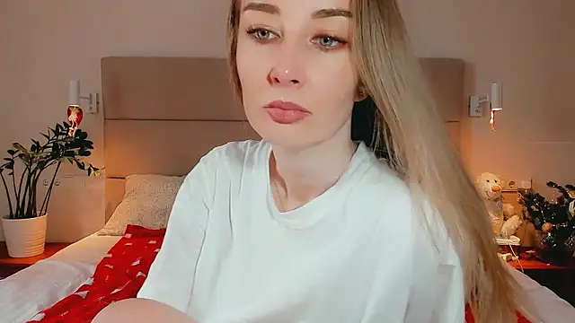 Maiami000 online show from January 12, 2026, 12:01 pm