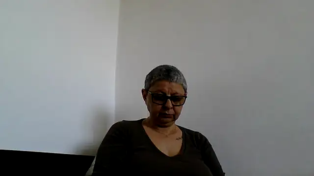 roseblak42 online show from April 28, 2026, 8:30 am