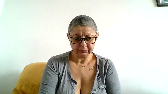 roseblak42 online show from November 20, 2025, 9:10 am