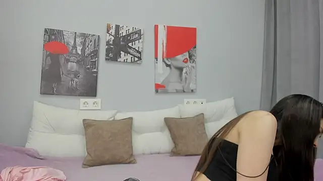 Snapshot of Tiny_JuJu chatting on November 12, 2025, 1:21 am Tiny JuJu online show from November 12, 2025, 1:21 am