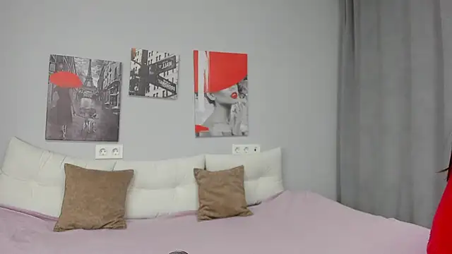 Snapshot of Tiny_JuJu chatting on November 7, 2025, 2:16 am Tiny JuJu online show from November 7, 2025, 2:16 am