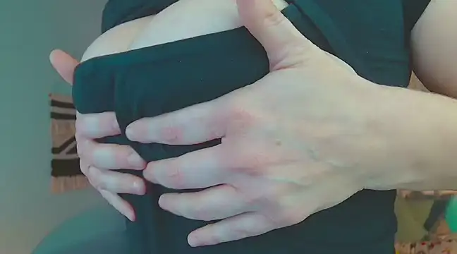 NandiSmile online show from March 3, 2025, 5:52 pm