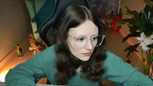 VeliraBraitberg online show from February 1, 2025, 8:08 am