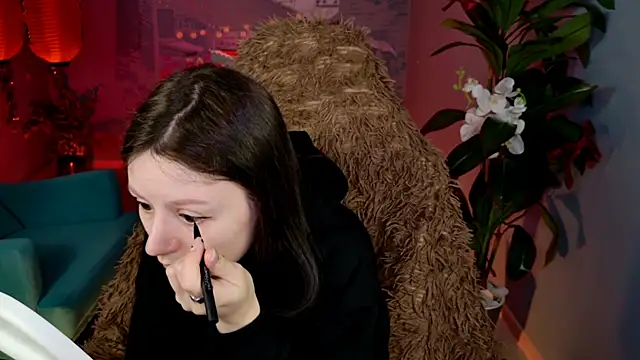 VeliraBraitberg online show from April 26, 2026, 6:43 am