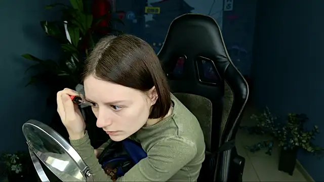 VeliraBraitberg online show from March 14, 2025, 5:05 am