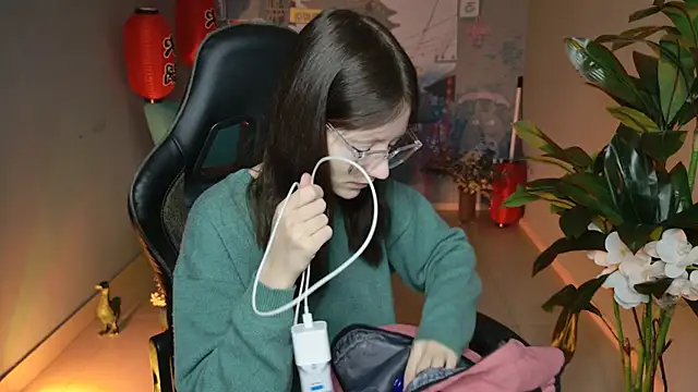 VeliraBraitberg online show from February 1, 2025, 5:07 am