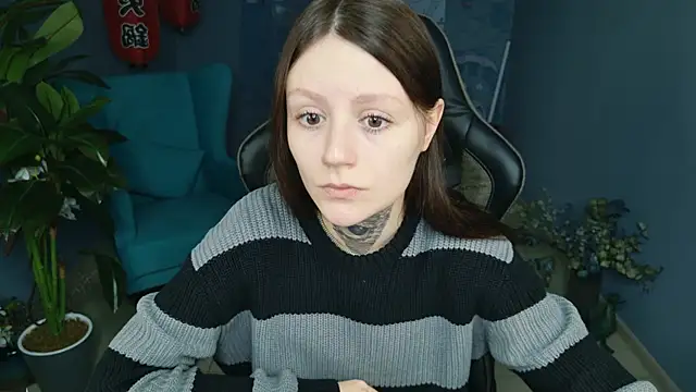 VeliraBraitberg online show from March 6, 2025, 5:03 am