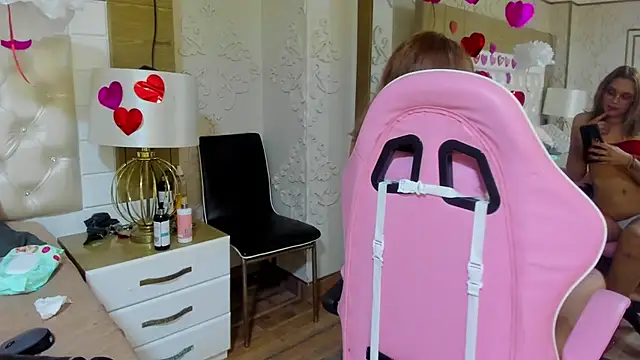 Snapshot of TaraaHot chatting on February 14, 2026, 12:44 am TaraaHot online show from February 14, 2026, 12:44 am