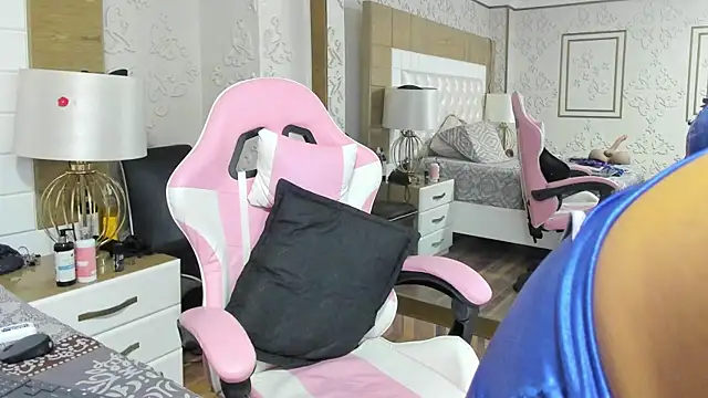 Snapshot of TaraaHot chatting on March 22, 2026, 2:15 am TaraaHot online show from March 22, 2026, 2:15 am