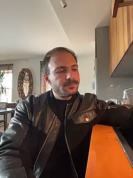 Snapshot of Adventurehotman chatting on November 3, 2025, 11:58 am Adventurehotman online show from November 3, 2025, 11:58 am