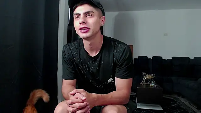 Snapshot of Stiven_CL chatting on November 4, 2025, 10:46 pm Stiven CL online show from November 4, 2025, 10:46 pm