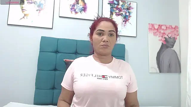 Snapshot of SofiaSexy_ chatting on February 11, 2025, 4:35 pm SofiaSexy online show from February 11, 2025, 4:35 pm