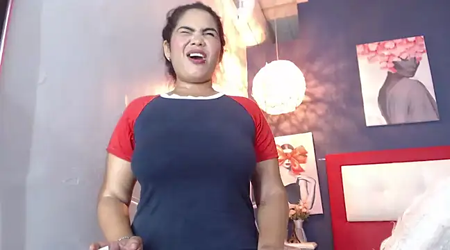 Snapshot of SofiaSexy_ chatting on January 11, 2025, 12:12 am SofiaSexy online show from January 11, 2025, 12:12 am