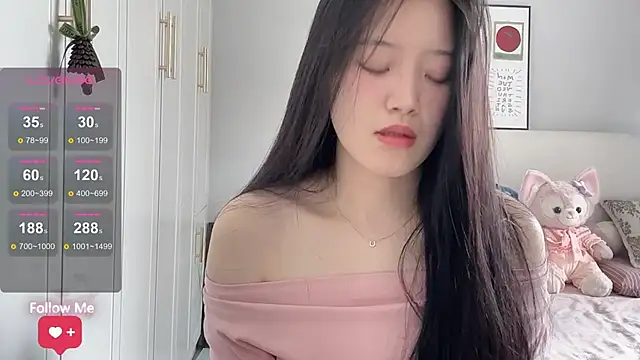 Snapshot of rose-u chatting on May 13, 2026, 1:23 am rose-u online show from May 13, 2026, 1:23 am