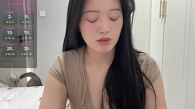 rose-u online show from October 31, 2025, 1:35 am