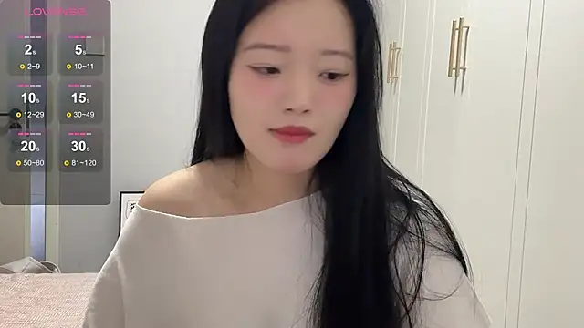 rose-u online show from October 17, 2025, 2:04 am