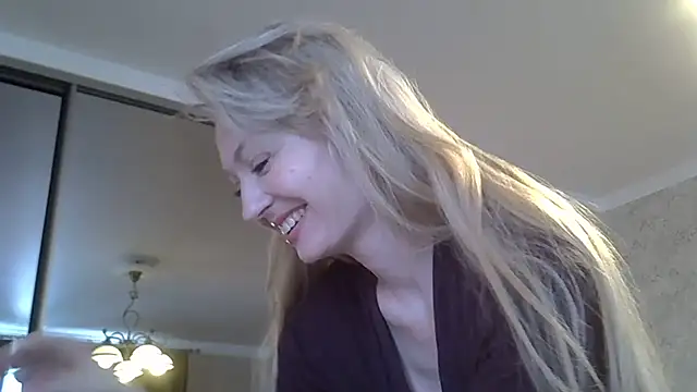 Snapshot of ZarinaSwift chatting on March 22, 2026, 5:10 am ZarinaSwift online show from March 22, 2026, 5:10 am