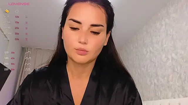 Snapshot of LaraSkinny chatting on October 21, 2025, 2:33 am LaraSkinny online show from October 21, 2025, 2:33 am