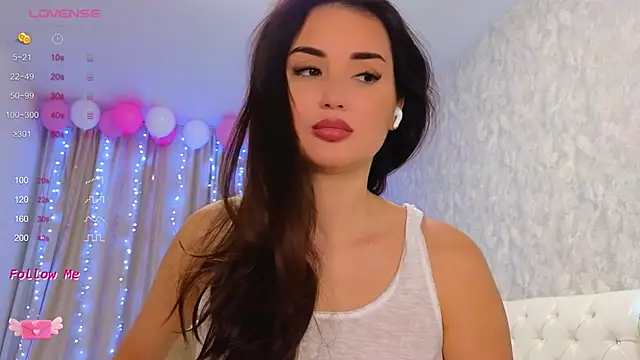 LaraSkinny online show from December 19, 2024, 3:18 am