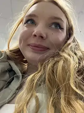 AmmyHot online show from March 13, 2025, 7:31 am