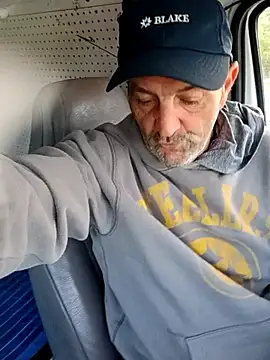 Hotbodyscottie online show from November 28, 2025, 12:27 pm