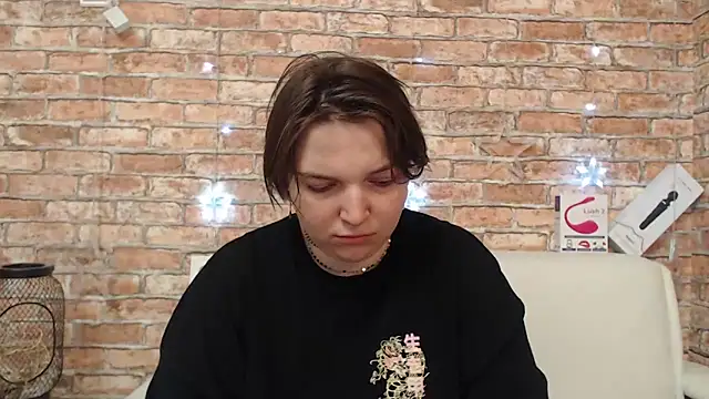 Amelia Kiss  online show from March 13, 2026, 1:10 am