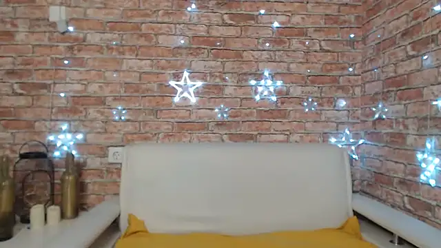 Amelia Kiss  online show from February 26, 2025, 3:57 am